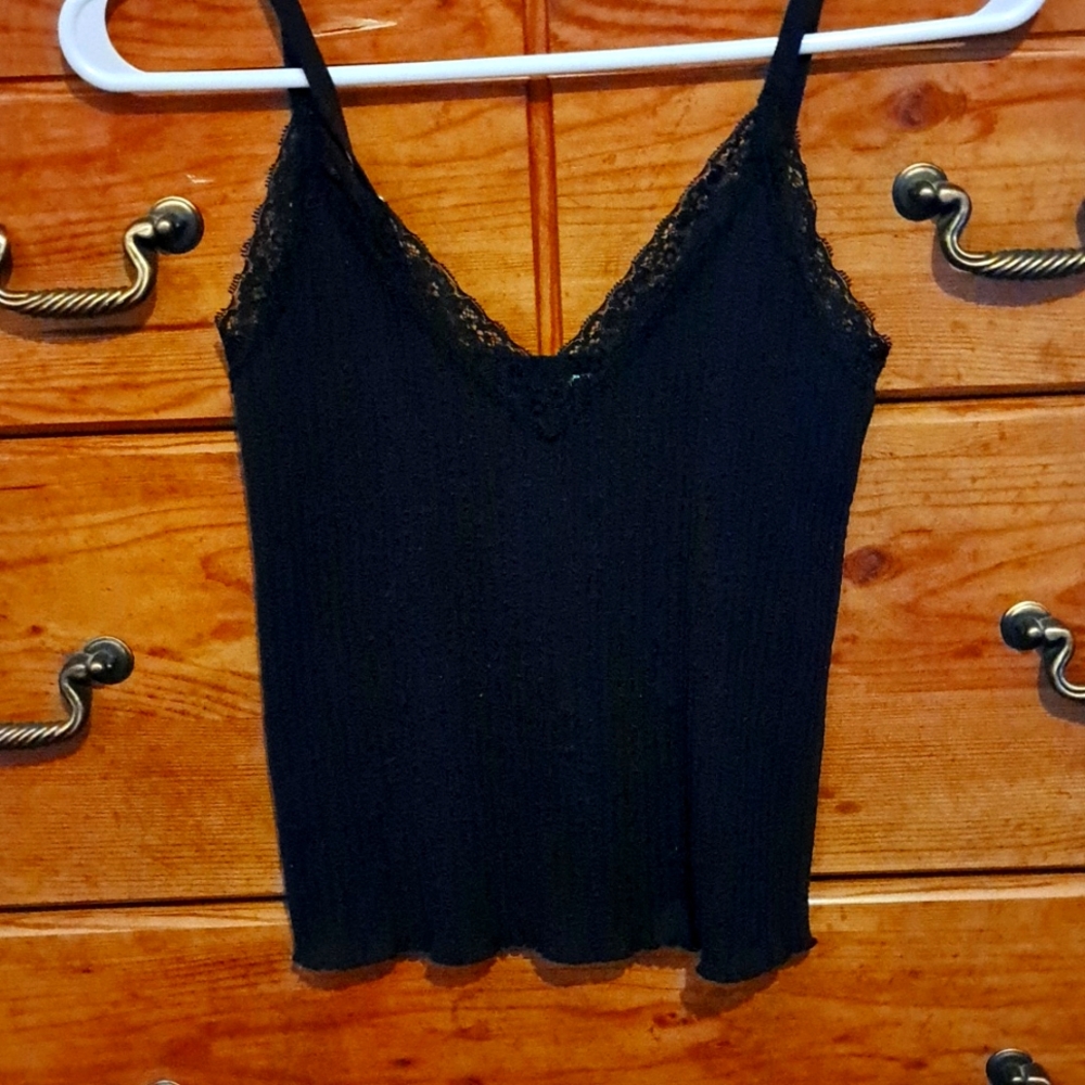 Black ribbed lace tank. Nwot